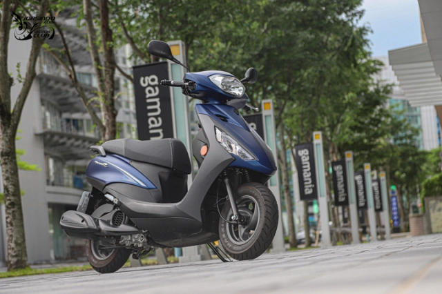 Cận cảnh yamaha axisz - giá bán không hề rẻ nhưng trang bị toàn hàng tối cổ