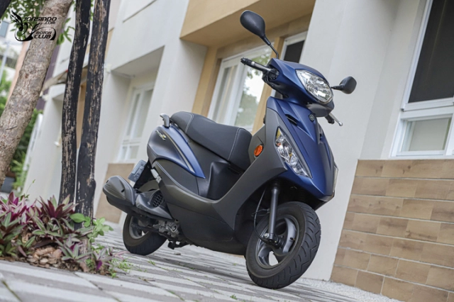 Cận cảnh yamaha axisz - giá bán không hề rẻ nhưng trang bị toàn hàng tối cổ