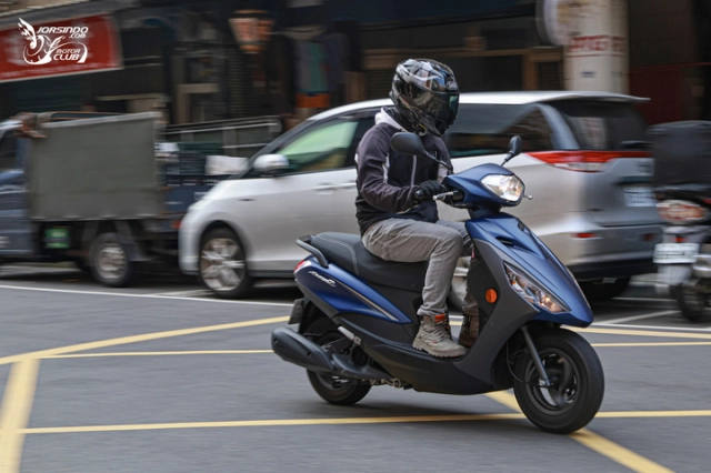 Cận cảnh yamaha axisz - giá bán không hề rẻ nhưng trang bị toàn hàng tối cổ