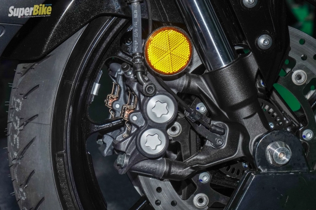 Cận cảnh yzf-r7 2024 vừa ra mắt với giá hơn 200 triệu đồng