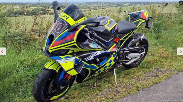 Cảnh sát ở đây được trang bị bmw m1000rr để khuyến khích người dân lái xe đúng tốc độ