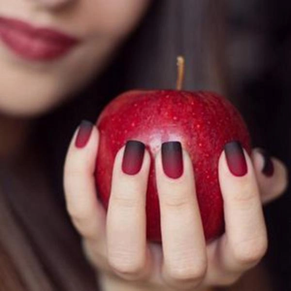 Cập nhật 12 mẫu nail đẹp sưởi ấm mọi ánh nhìn trong những ngày thu - đông