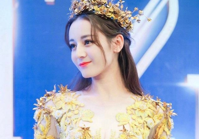 Cáp ni khắc tư khoe ảnh đẹp từ trong trứng địch lệ nhiệt ba hoang mang vì sợ soán ngôi