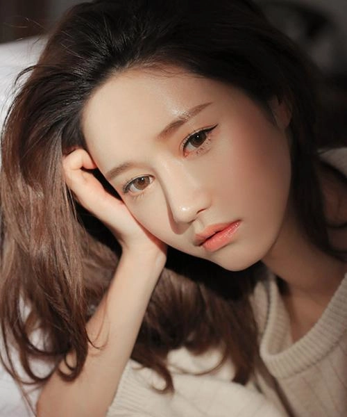 Chẳng cần nước da trắng hồng rạng rỡ những mỹ nhân này vẫn bất chấp đẹp xuất sắc