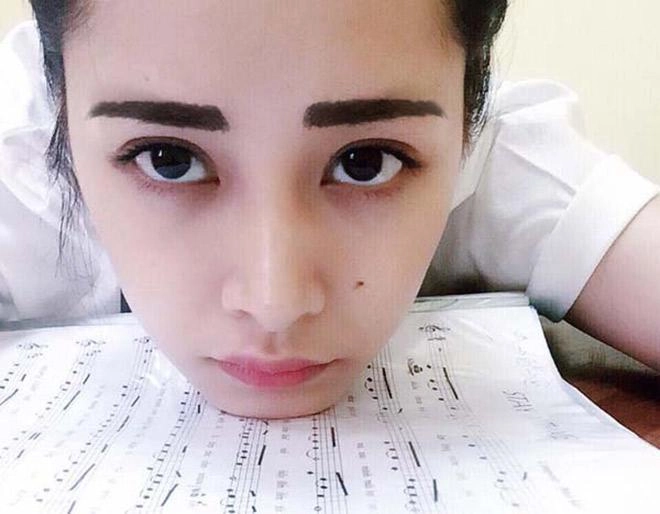 Chỉ cần rơi vào 1 trong 10 lỗi make-up này cũng đủ khiến người ấy sợ hãi bỏ chạy