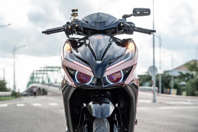 Chia sẻ với ae chiếc vario độ tâm huyết của biker đồng tháp nổi bật mỗi khi xuống phố