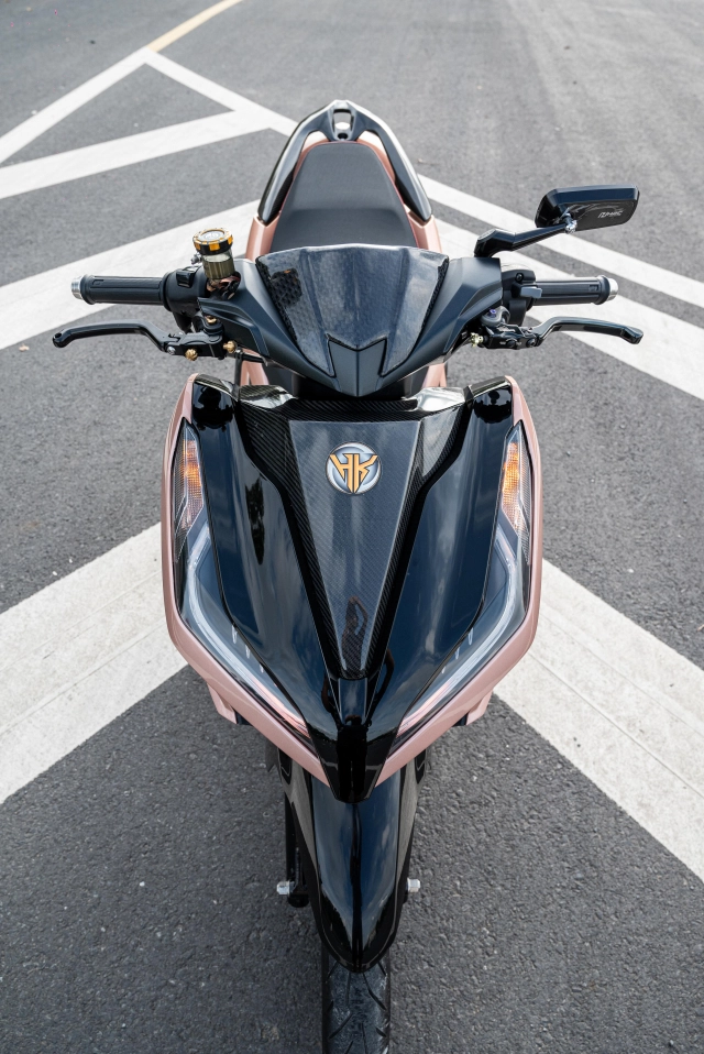 Chia sẻ với ae chiếc vario độ tâm huyết của biker đồng tháp nổi bật mỗi khi xuống phố