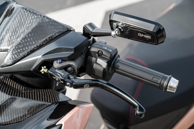 Chia sẻ với ae chiếc vario độ tâm huyết của biker đồng tháp nổi bật mỗi khi xuống phố