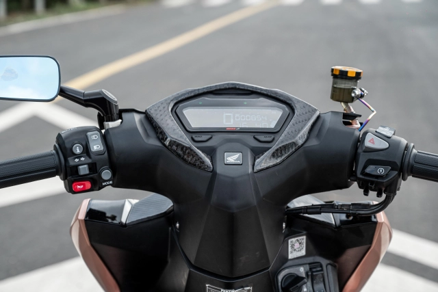 Chia sẻ với ae chiếc vario độ tâm huyết của biker đồng tháp nổi bật mỗi khi xuống phố