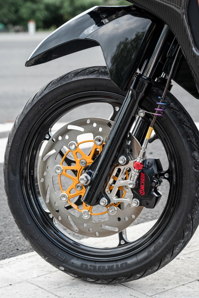 Chia sẻ với ae chiếc vario độ tâm huyết của biker đồng tháp nổi bật mỗi khi xuống phố