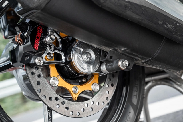 Chia sẻ với ae chiếc vario độ tâm huyết của biker đồng tháp nổi bật mỗi khi xuống phố