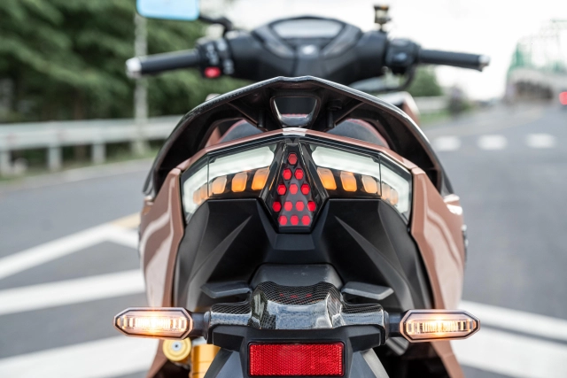 Chia sẻ với ae chiếc vario độ tâm huyết của biker đồng tháp nổi bật mỗi khi xuống phố