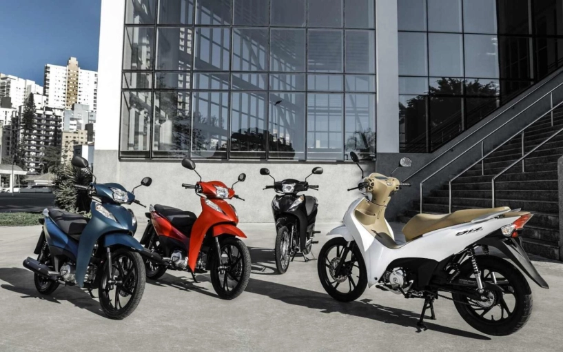 Chiếc xe lai giữa future và vision vừa được honda ra mắt phiên bản 2025 với giá hơn 50 triệu đồng