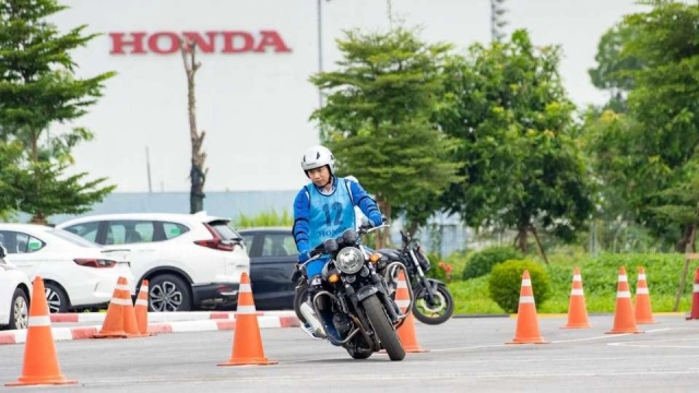 Chưa có bằng a2 cũng đừng lo vì honda việt nam sẽ lo tận nơi luôn cho bạn