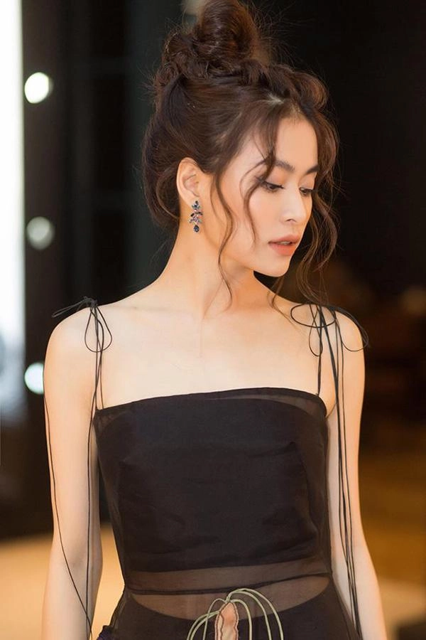 Chưa hạ nhiệt 3 màu son gắn bó với sao việt năm nay vẫn lên ngôi mùa lễ hội này