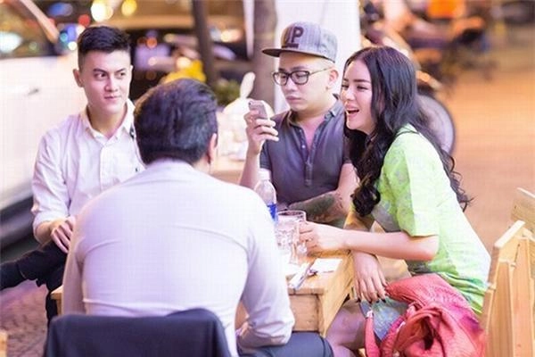 Có ai như các sao việt này bị chụp lén vẫn xinh đẹp ngời ngời không góc chết