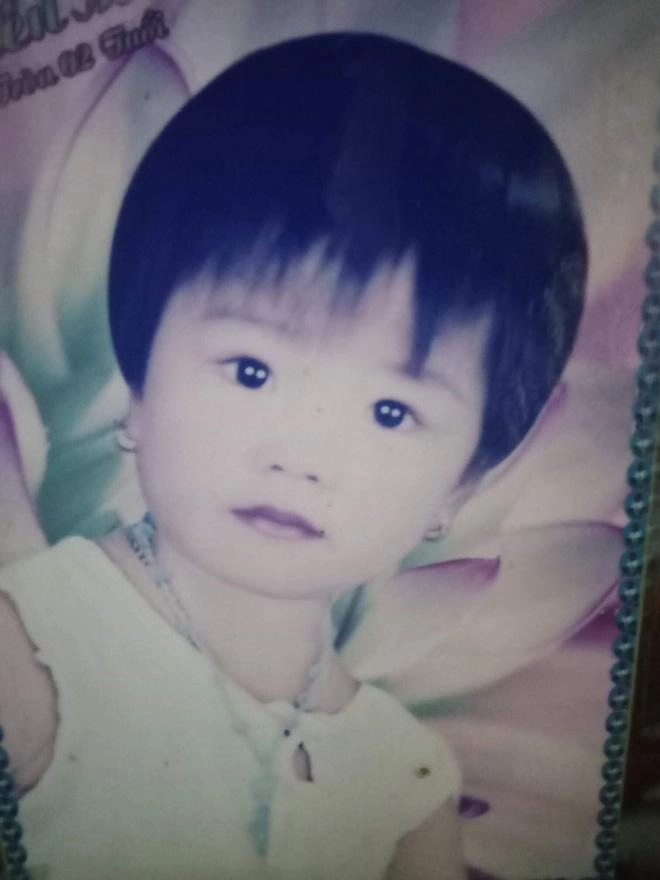 Cô nàng bị hàng xóm nhận xét đua đòi bạn trai chê như đàn ông vì cắt tóc tém