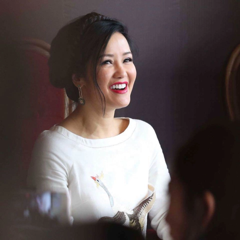 Có thật đây là diva hồng nhung chuyện gì đã xảy ra với nhan sắc người đẹp này vậy