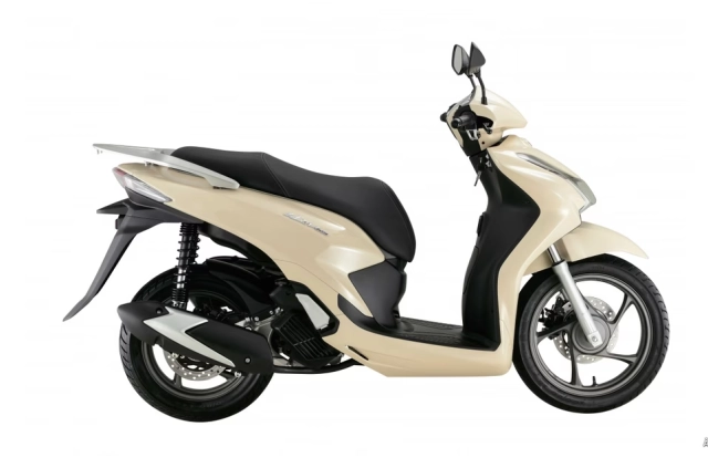 Cực sốc khi thấy bản sao của honda sh125i nhưng sở hữu sức mạnh ăn đứt bản gốc