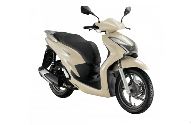 Cực sốc khi thấy bản sao của honda sh125i nhưng sở hữu sức mạnh ăn đứt bản gốc