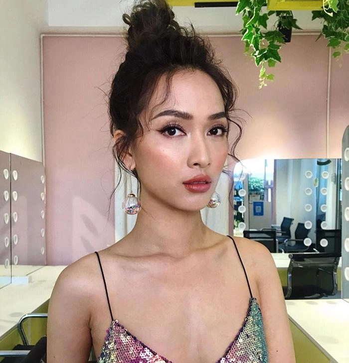 Cùng 1 sự kiện minh tú vào top sao đẹp mai ngô bị chê kém sắc
