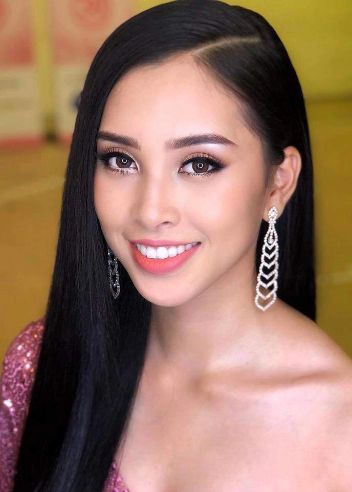 Cũng tự tay trang điểm tại miss world lan khuê đỗ mỹ linh lại chẳng sánh lại tiểu vy vì