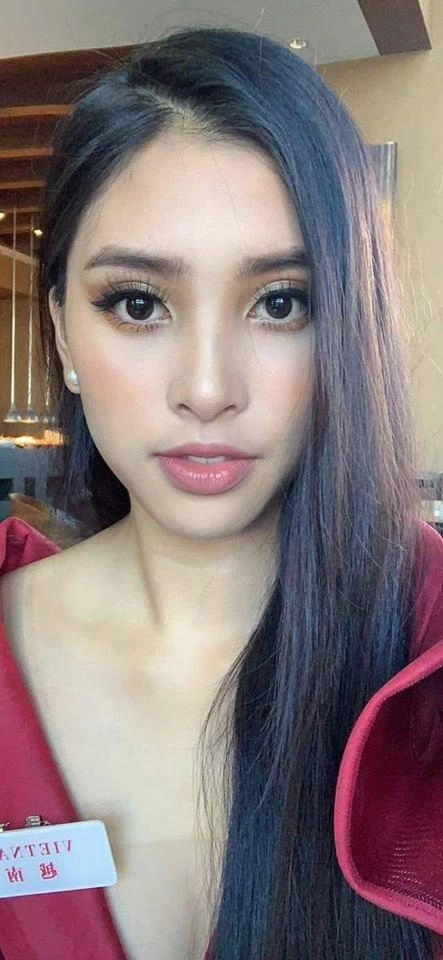 Cũng tự tay trang điểm tại miss world lan khuê đỗ mỹ linh lại chẳng sánh lại tiểu vy vì