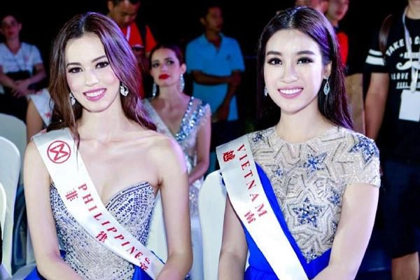 Cũng tự tay trang điểm tại miss world lan khuê đỗ mỹ linh lại chẳng sánh lại tiểu vy vì