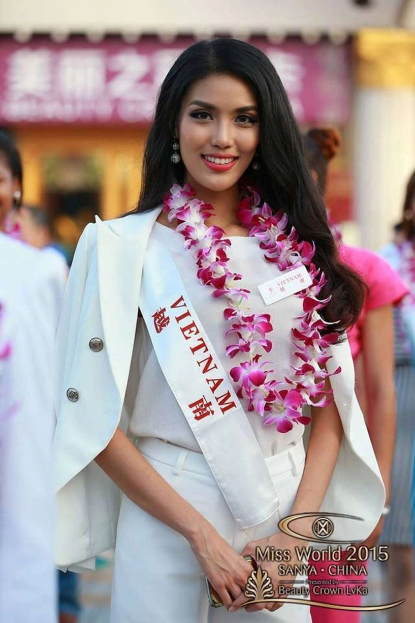 Cũng tự tay trang điểm tại miss world lan khuê đỗ mỹ linh lại chẳng sánh lại tiểu vy vì