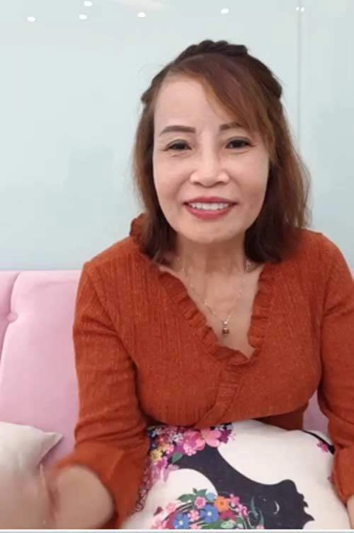 cưới vợ hai cho chồng cô dâu 62 tuổi lộ hình xăm chất chơi ở thềm ngực
