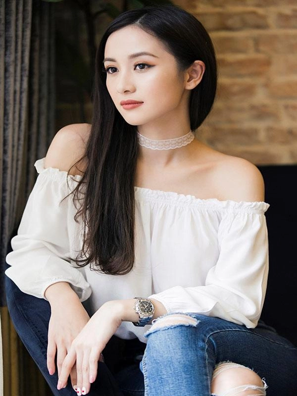 Đăng ảnh vi vu hàn quốc fan tự hỏi ai đang dùng tài khoản của jun vũ vậy