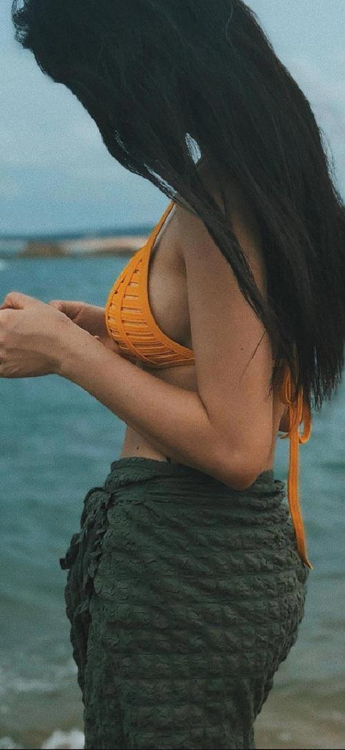 Dáng không chuẩn như người mẫu nhưng độ sexy của các mỹ nhân này giành hết phần thiên hạ