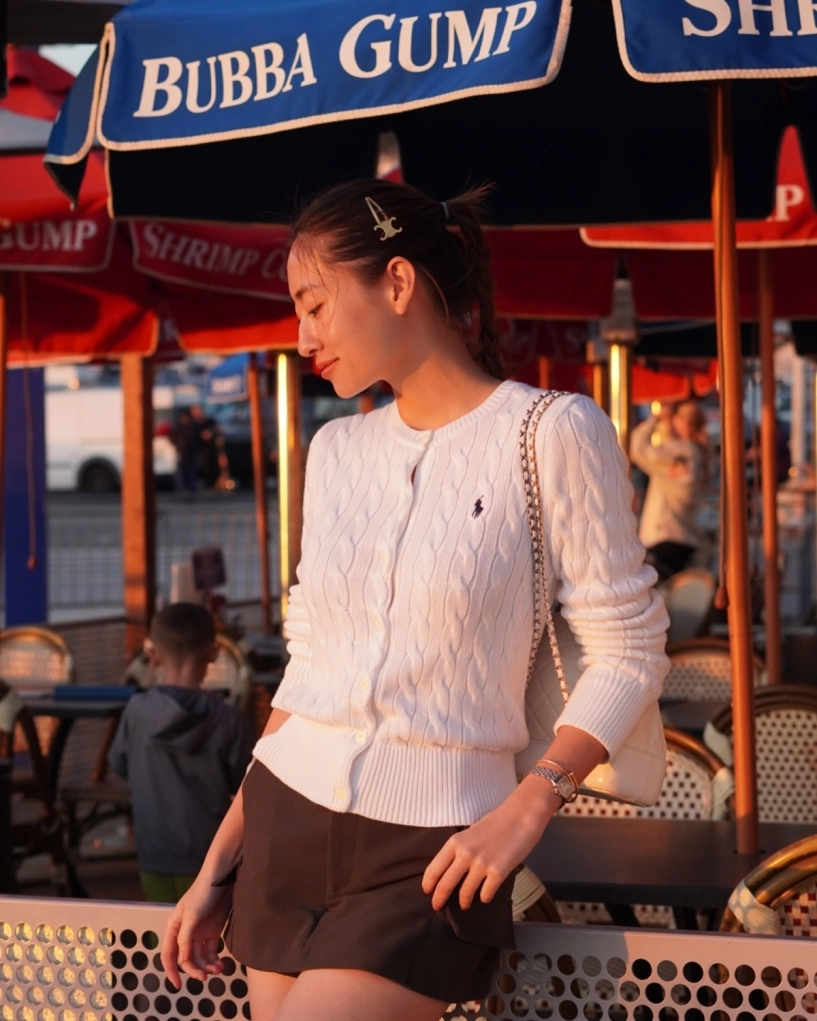 dâu hào môn hương liên gây sốt khi bắt mốt áo giàu ngầm