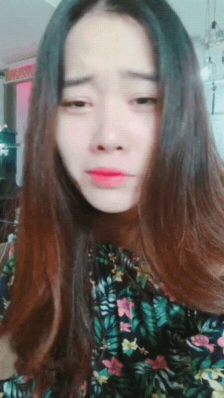 Đến đánh son môi cũng không xong có chăng nên tặng nam em một khoá học cơ bản