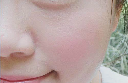 Đen như than cũng phải bật tone với 3 cách làm trắng da tại nhà đơn giản dưới đây