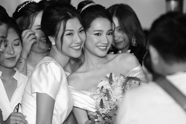 Điểm khác lạ của nhã phương trong ngày cưới khiến mọi người suýt nữa không nhận ra cô