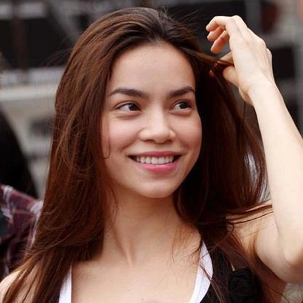 Đọ mặt mộc 2 mỹ nhân đẹp nhất việt nam và phillipines chẳng ai chịu thua kém ai phân nào