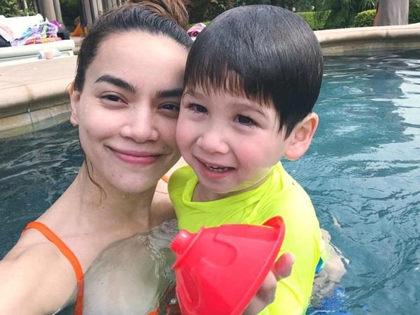 Đọ mặt mộc 2 mỹ nhân đẹp nhất việt nam và phillipines chẳng ai chịu thua kém ai phân nào