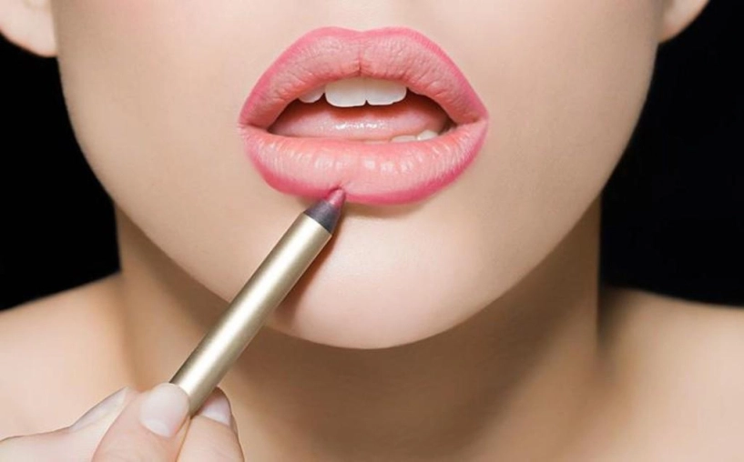 Đọc xong 15 điều sau bạn sẽ không ngờ được chúng ta hay mắc những lỗi này khi trang điểm