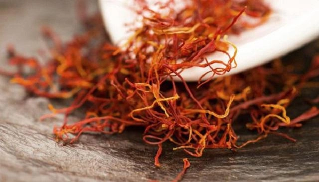 Đời không như mơ tưởng nhụy hoa nghệ tây là báu vật làm đẹp ai dè tiền mất tật mang