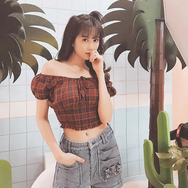 Đừng nghĩ ai để mái thưa cũng trẻ đẹp hơn cứ nhìn ngọc trinh đi thì biết ngay