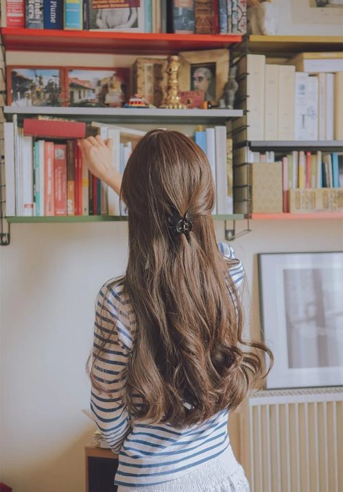 Dưới đây là các kiểu tóc uốn đuôi dễ thương được lòng các chị em nhất thời gian qua