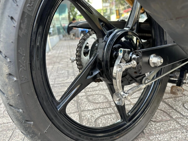 Ex 135 độ dàn tay lái thời thượng ăn đứt nguyên bản về mặt thẩm mỹ