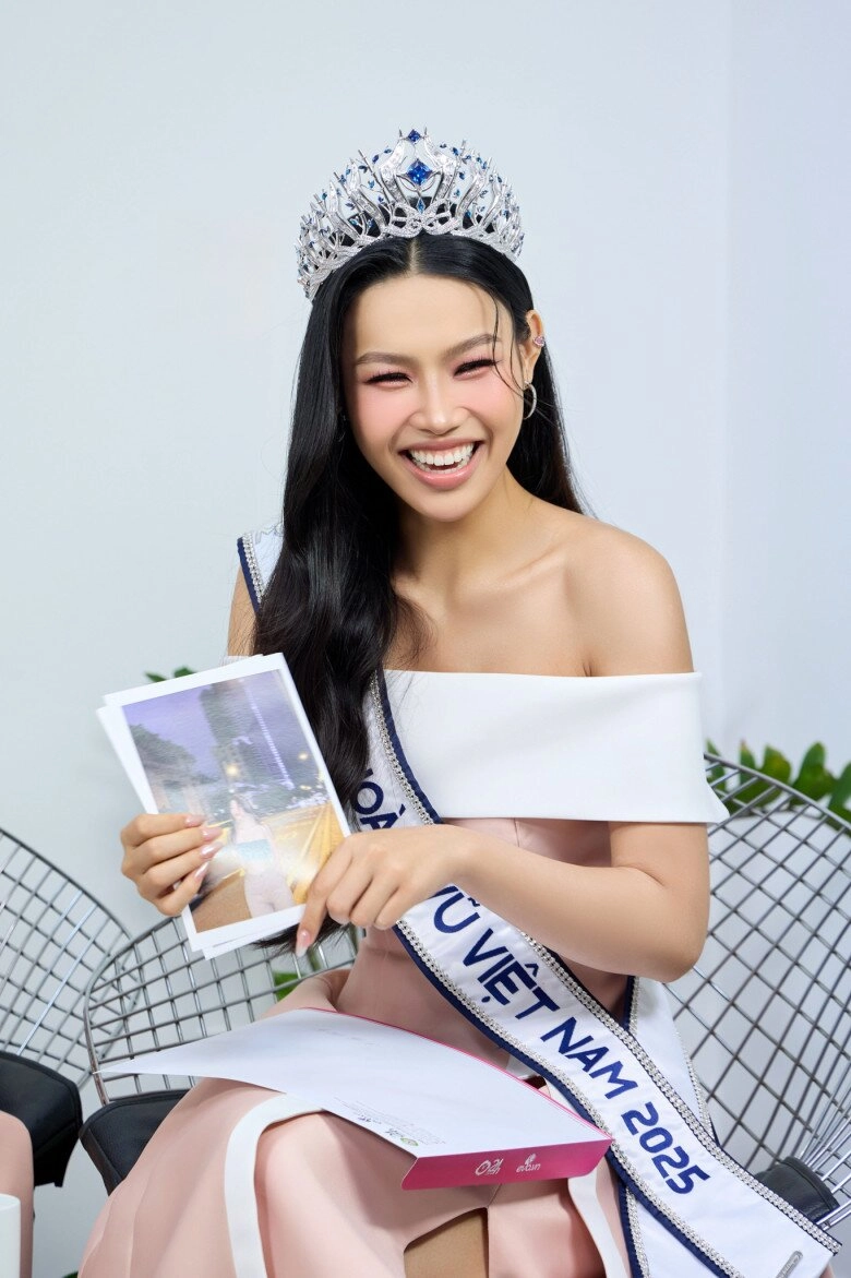 Gặp gỡ tân hoa hậu phương linh và á hậu cẩm ly giải mã tin đồn là con cưng của tổ chức miss cosmo được dọn đường đăng quang