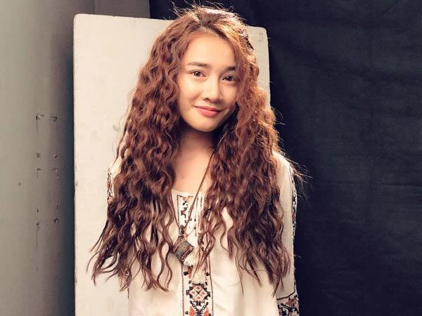 Già như bà thím là vậy nhưng hết bảo anh bích phương đến hà hồ cũng lăng xê mốt này