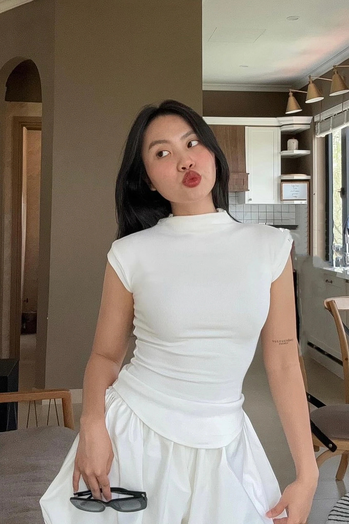 Gu ăn mặc của phương mỹ chi ở tuổi 22 trẻ trung biến hóa đầy bất ngờ với loạt item chỉ vài trăm nghìn đã mua được