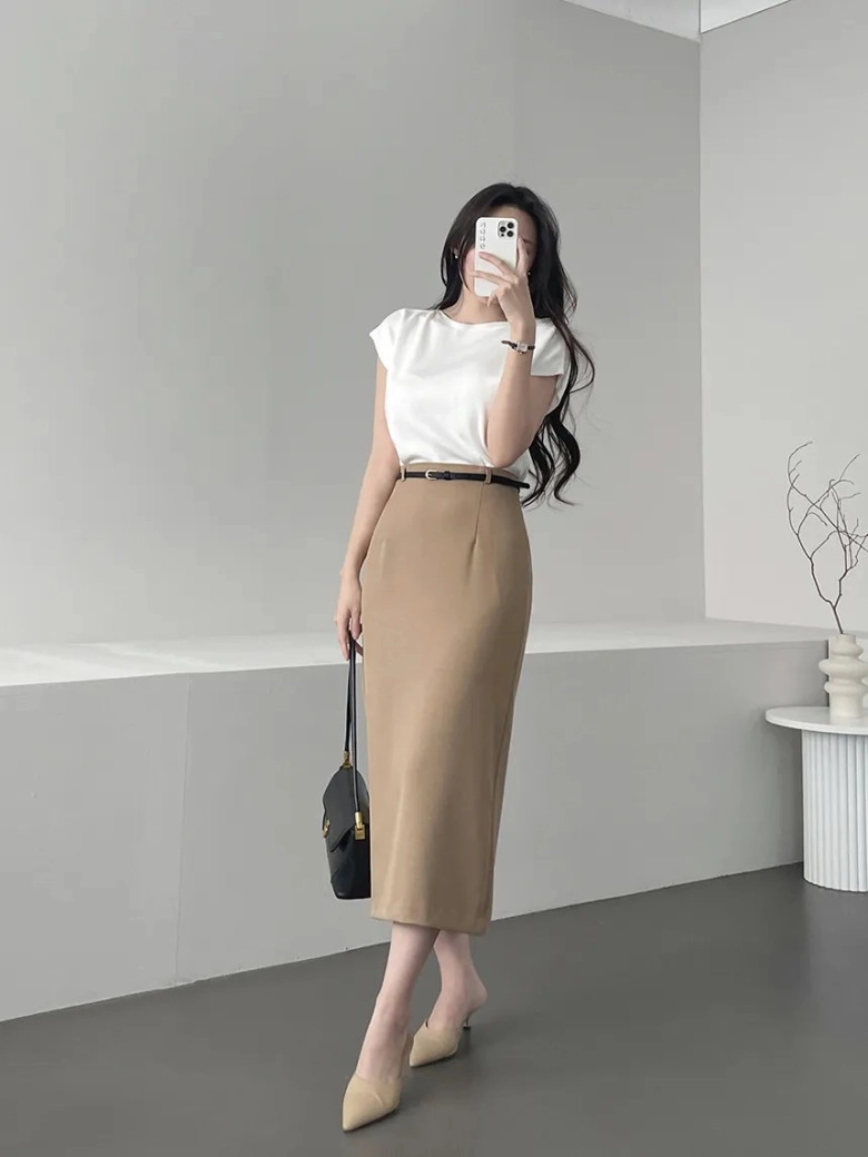 Hè này cứ 2 váy 3 áo 3 quần mà sắm chị em có tủ đồ con nhộng giúp nàng mặc gì cũng xinh phối gì cũng đỉnh