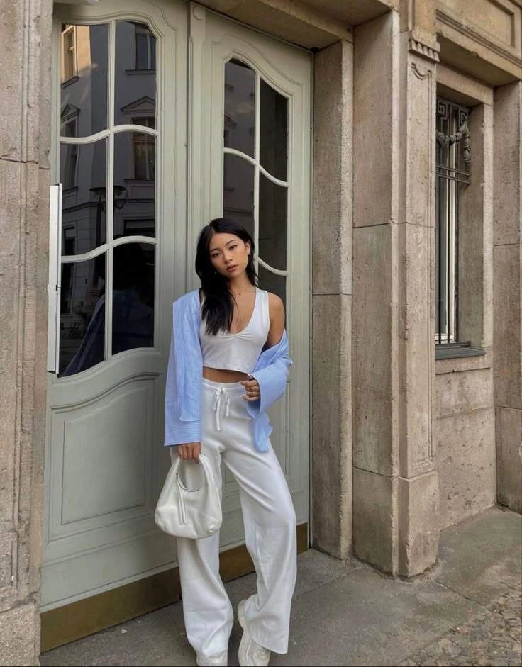 Hè này mặc gì đi làm tham khảo 20 outfit ruột của các blogger thời trang cao dưới 1m60 mà hack dáng như 1m70