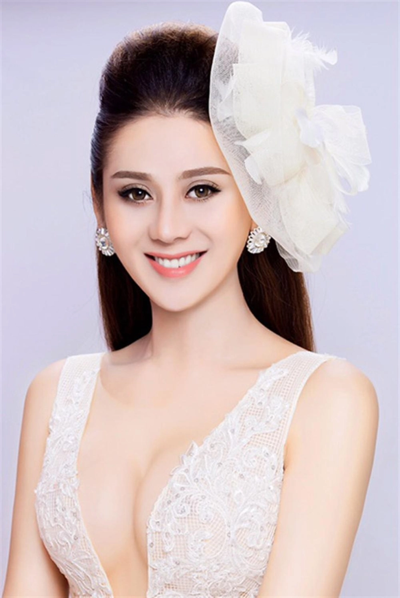Hết da đen sạm mặt đầy nếp nhăn lâm khánh chi lại gây choáng với vùng cổ chảy xệ