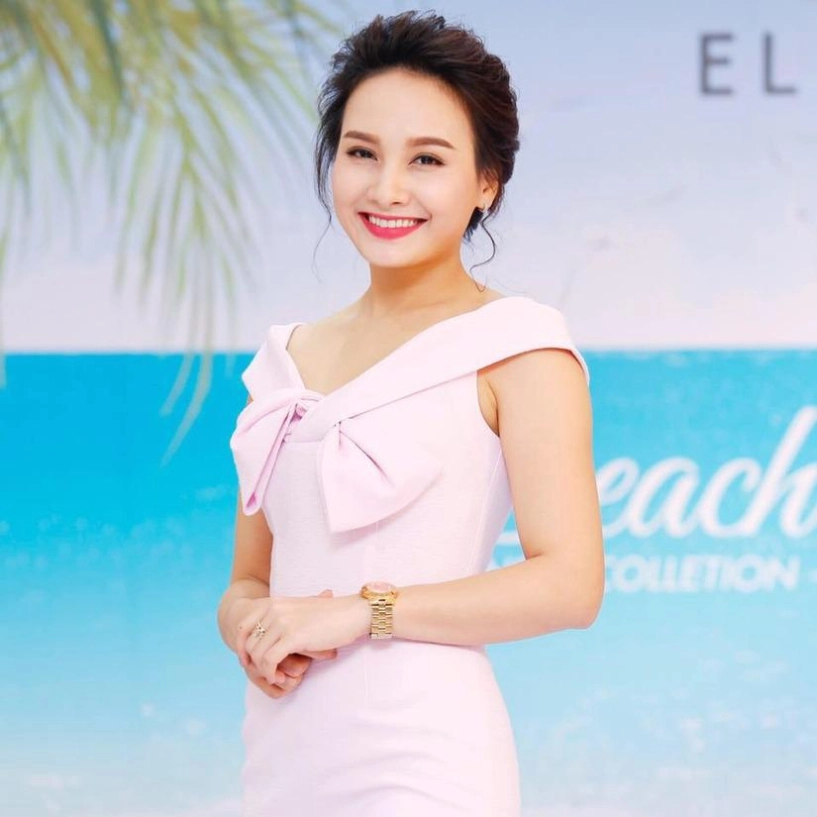 Hiếm khi hở bạo ít ai biết nàng dâu bảo thanh lại sở hữu thân hình tuyệt mỹ thế này